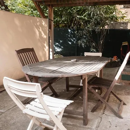 Superbe T2 Avec Terrasse Face Au Parc Des Fontaines Appartement *